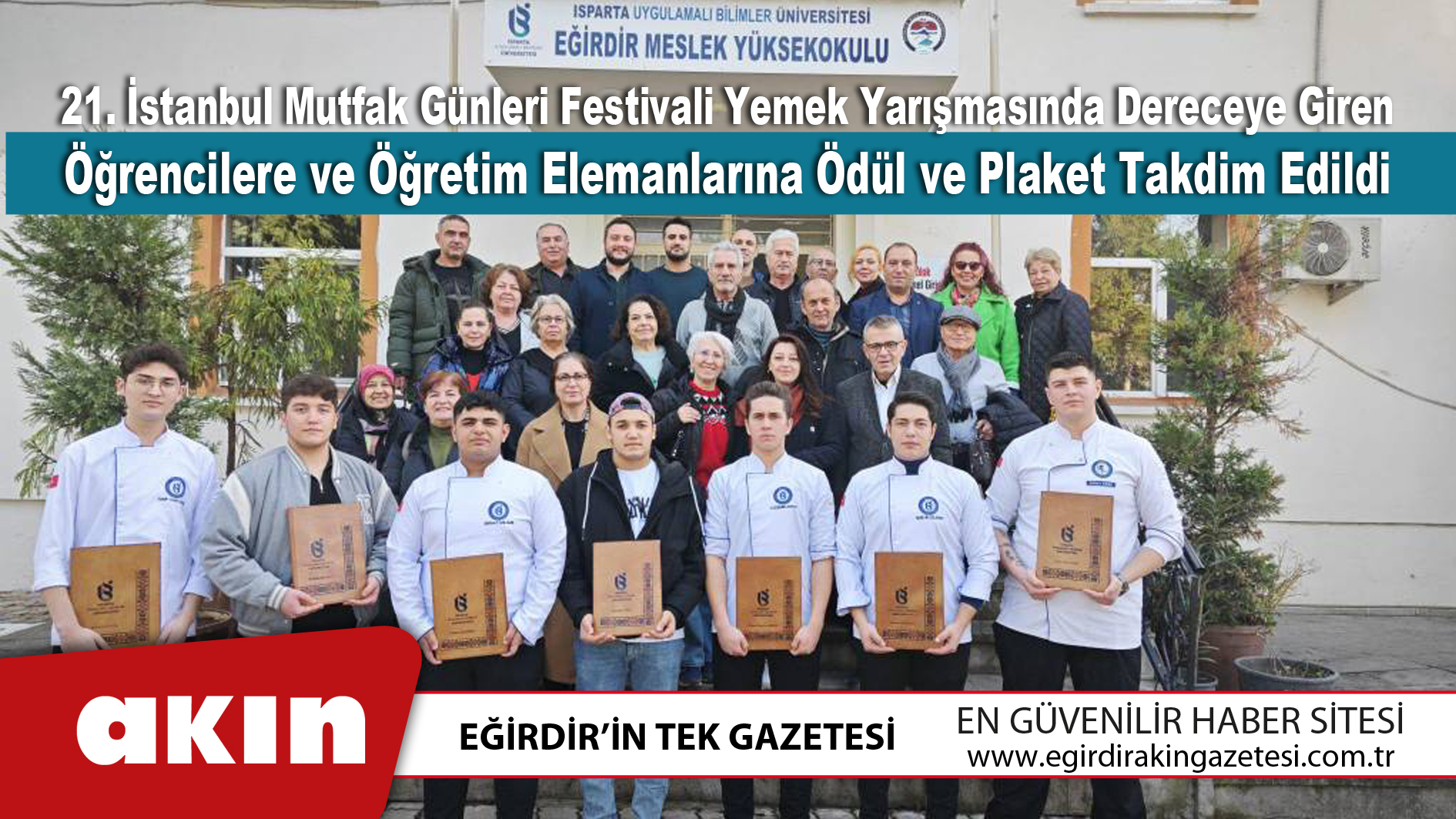 Ödül ve Plaket Takdim Edildi