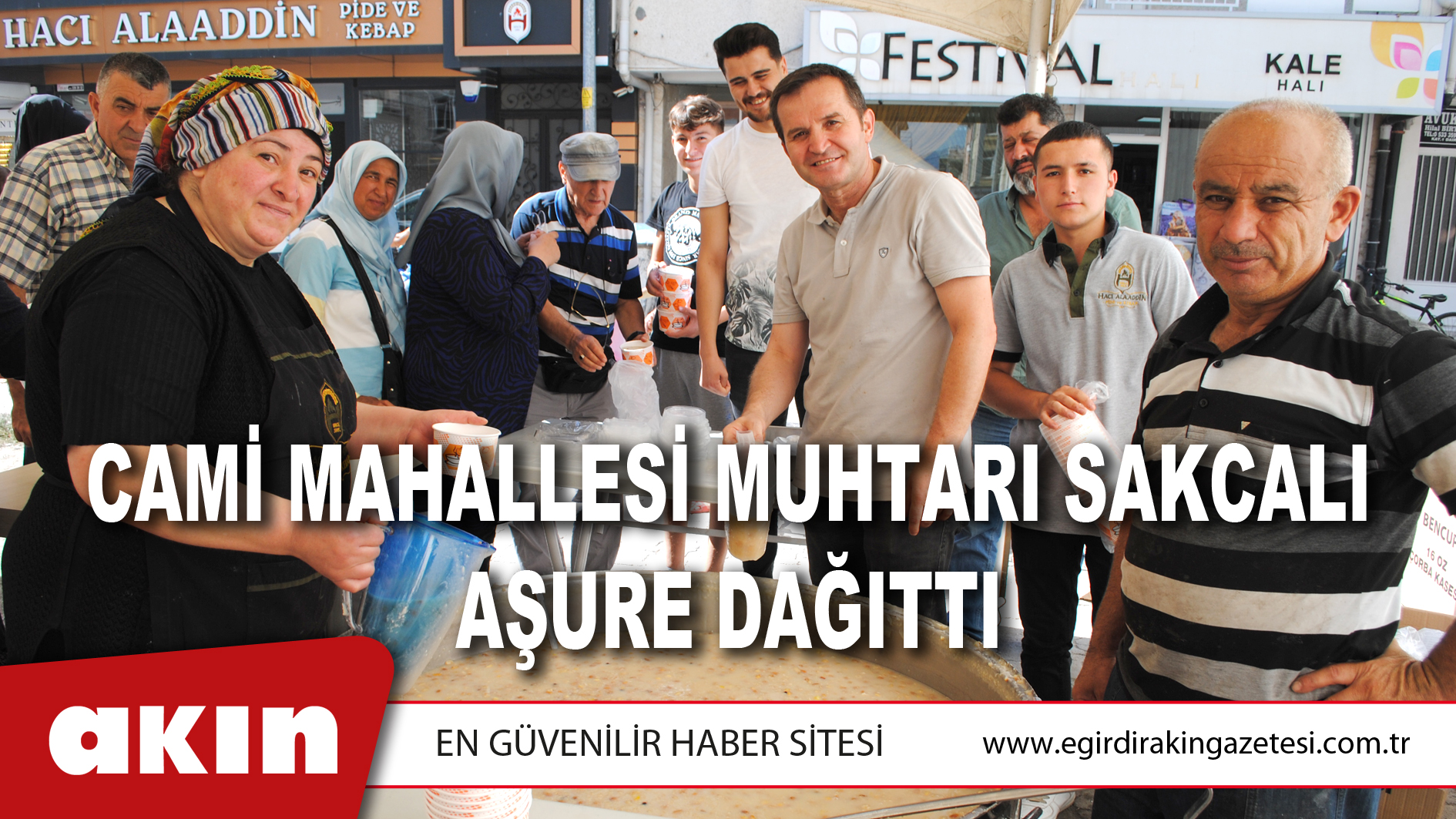 Cami Mahallesi Muhtarı Sakcalı Aşure Dağıttı